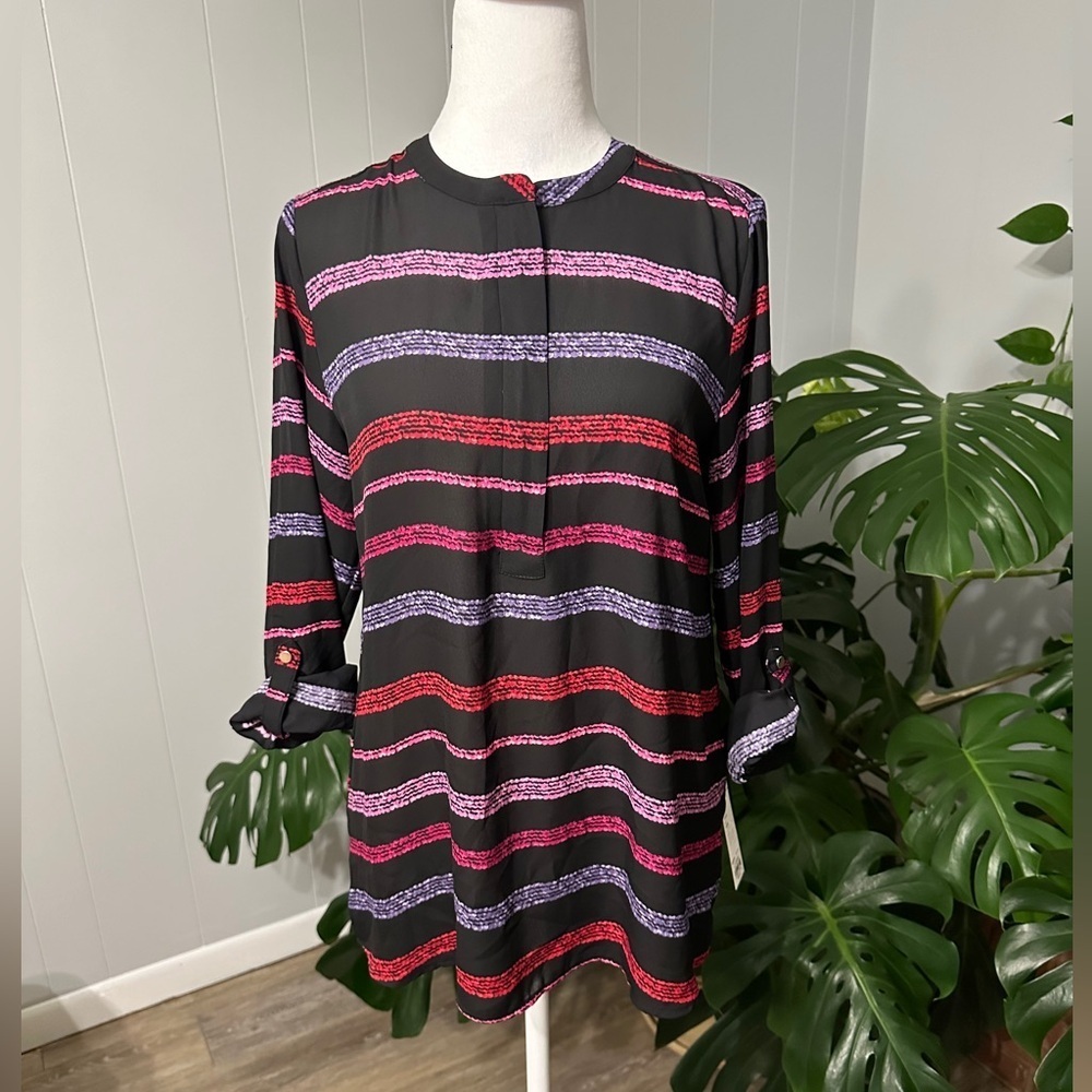 🛍️ NET APT. 9 Role up sleeve multi color half zipper front blouse Small